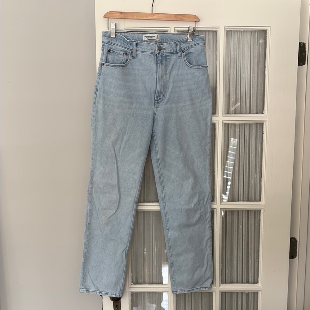 Abercrombie The Ankle Straight Ultra High Rise Jeans